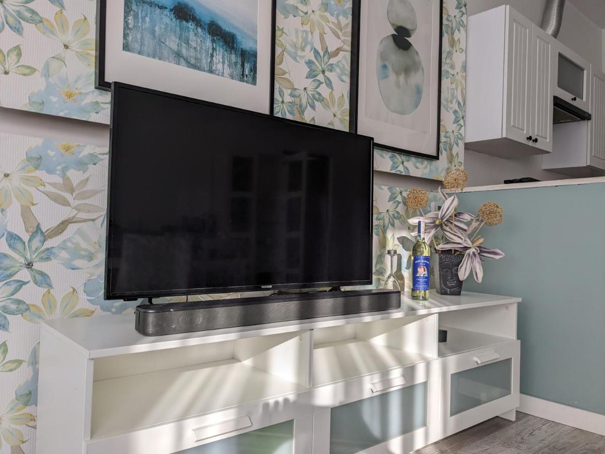 Blue Apartament Любонь Экстерьер фото