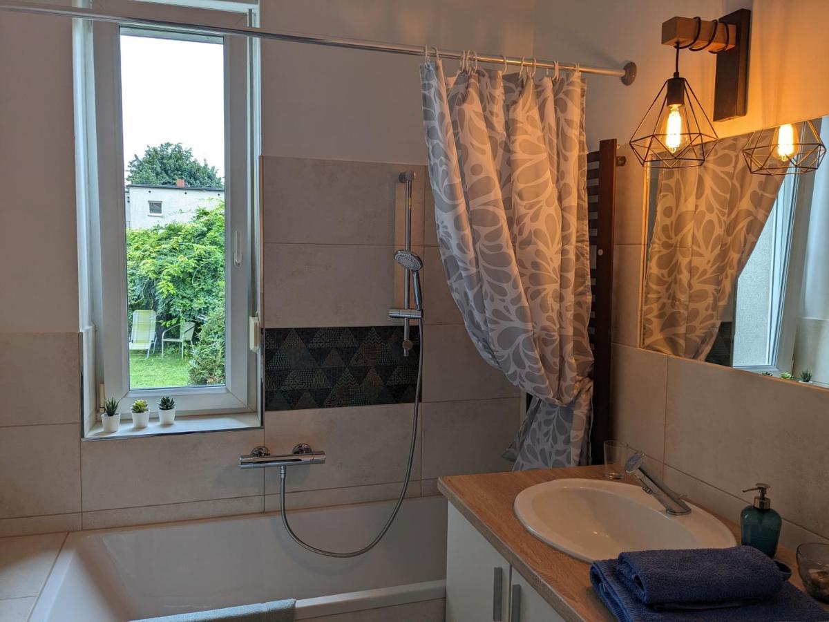 Blue Apartament Любонь Экстерьер фото