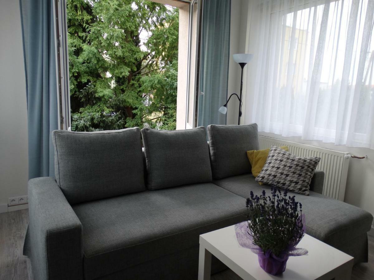 Blue Apartament Любонь Экстерьер фото