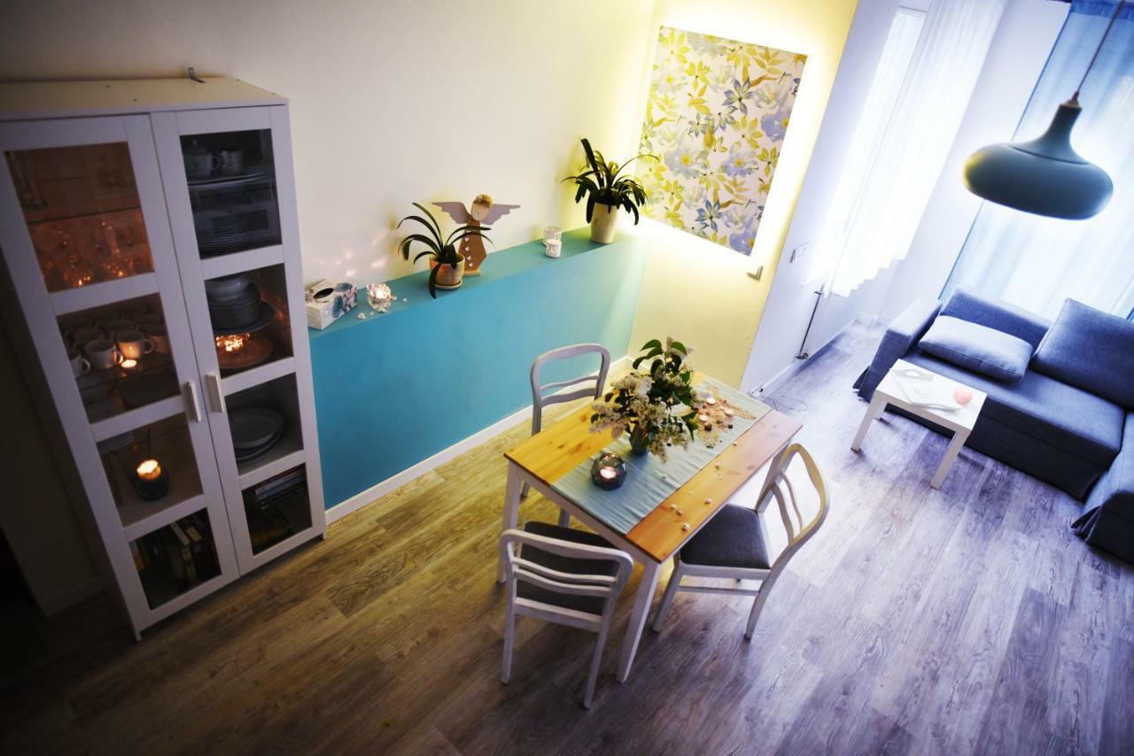 Blue Apartament Любонь Экстерьер фото